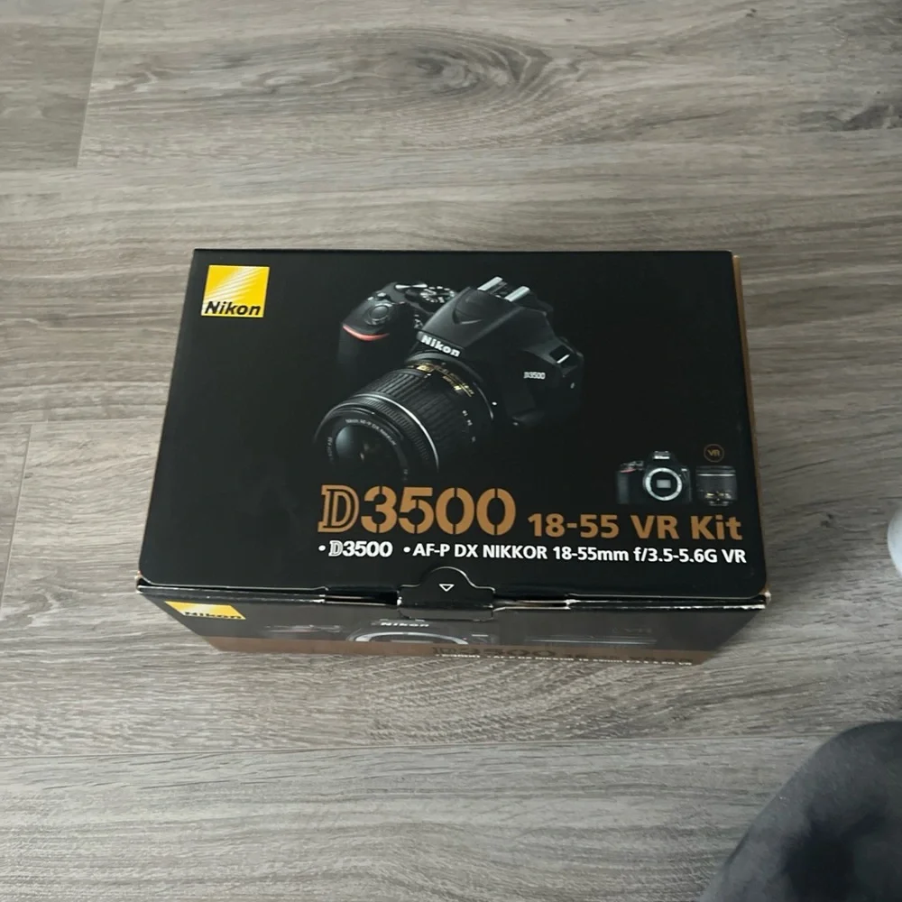 Nikon D3500 Black DSLR Camera Kit plus more accessories. Never used